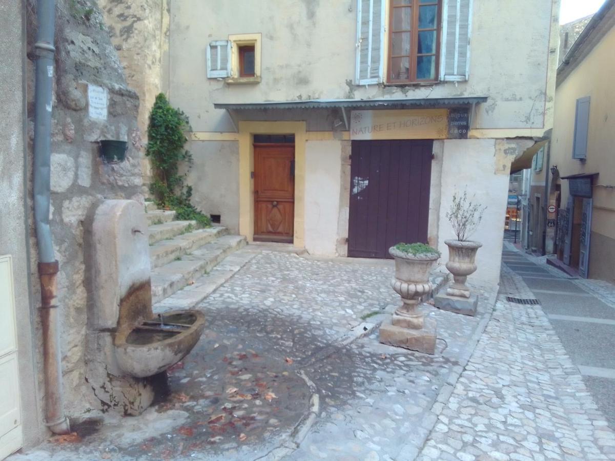 Appartement La Fontaine à Moustiers-Sainte-Marie Extérieur photo